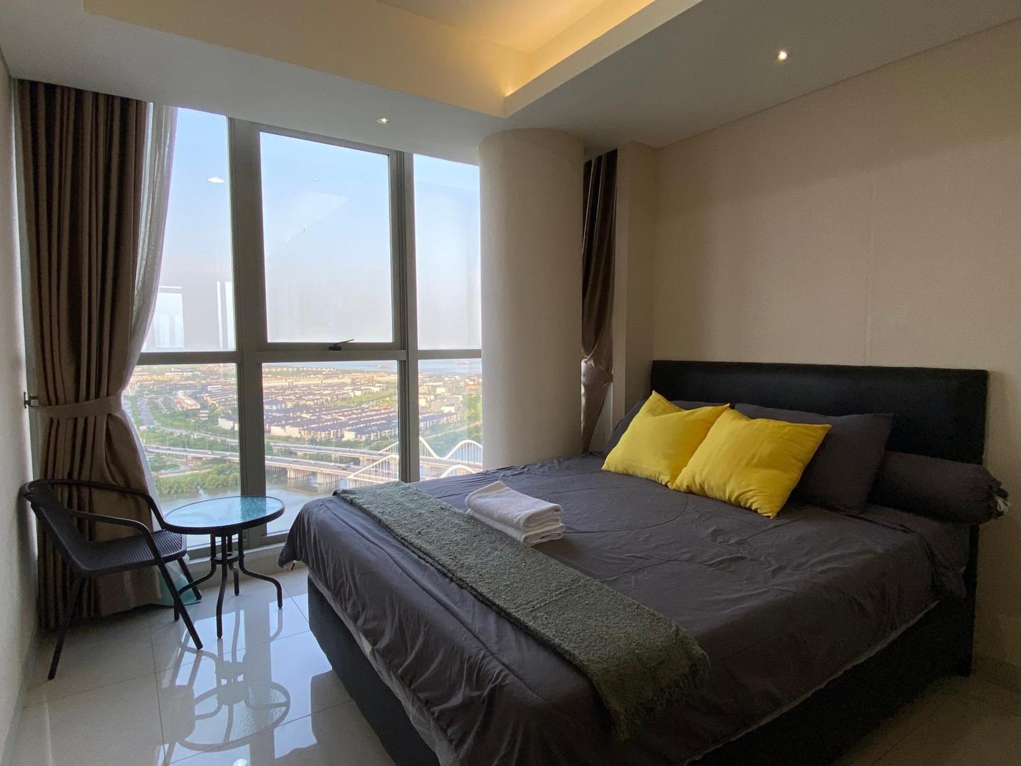 Comfort And Luxury Private Room At Goldcoast Pik Jakarta Room photo