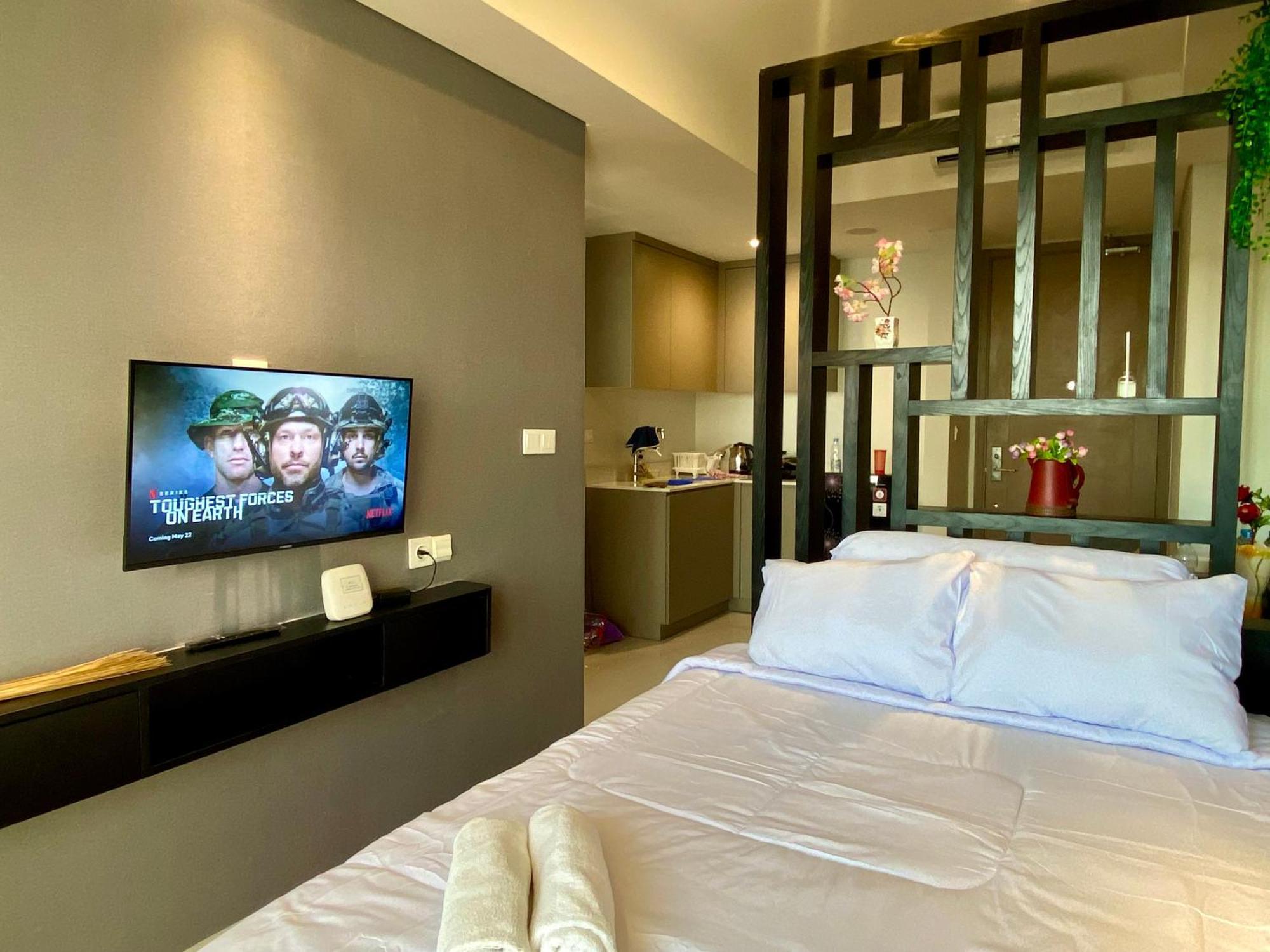 Comfort And Luxury Private Room At Goldcoast Pik Jakarta Exterior photo